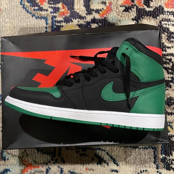 Nike Jordan 1 Forest Green high top